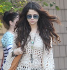 Selena Gomez : selena-gomez-1360140445.jpg