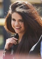 Selena Gomez : selena-gomez-1367111927.jpg