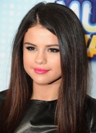 Selena Gomez : selena-gomez-1367126054.jpg