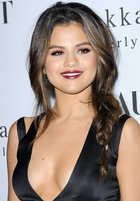 Selena Gomez : selena-gomez-1388760995.jpg