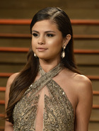 Selena Gomez : selena-gomez-1394123562.jpg