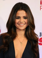 Selena Gomez : selena-gomez-1399059738.jpg