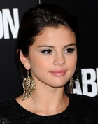 Selena Gomez : selena-gomez-1400265451.jpg