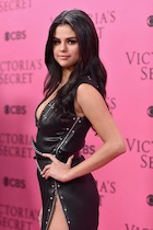 Selena Gomez : selena-gomez-1478800441.jpg