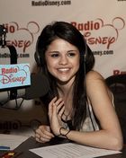 Selena Gomez : selena_gomez_1209921902.jpg