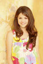 Selena Gomez : selena_gomez_1251706934.jpg