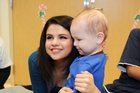 Selena Gomez : selena_gomez_1261557040.jpg