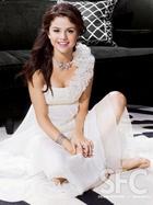 Selena Gomez : selena_gomez_1274552143.jpg