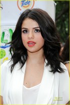 Selena Gomez : selena_gomez_1279767303.jpg