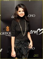 Selena Gomez : selena_gomez_1285874313.jpg