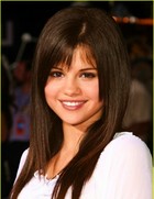 Selena Gomez : selena_gomez_1286905992.jpg