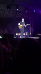 Shawn Mendes : shawn-mendes-1445103361.jpg