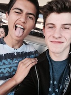 Shawn Mendes : shawn-mendes-1446263401.jpg