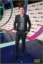 Shawn Mendes : shawn-mendes-1503960748.jpg