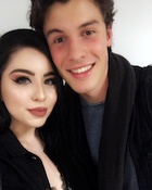 Shawn Mendes : shawn-mendes-1518999121.jpg