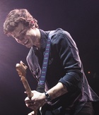 Shawn Mendes : shawn-mendes-1527611374.jpg