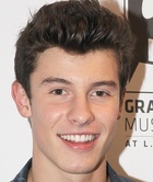 Shawn Mendes : shawn-mendes-1530154333.jpg