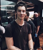 Shawn Mendes : shawn-mendes-1531365301.jpg