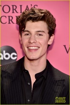 Shawn Mendes : shawn-mendes-1541792791.jpg