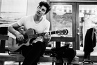 Shawn Mendes : shawn-mendes-1547937122.jpg