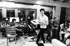 Shawn Mendes : shawn-mendes-1547954401.jpg