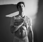 Shawn Mendes : shawn-mendes-1557359345.jpg