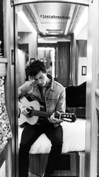 Shawn Mendes : shawn-mendes-1561760462.jpg