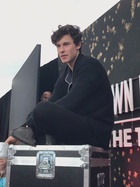 Shawn Mendes : shawn-mendes-1561940282.jpg