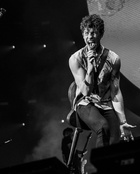 Shawn Mendes : shawn-mendes-1570409821.jpg