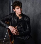 Shawn Mendes : shawn-mendes-1583274272.jpg