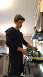 Shawn Mendes : shawn-mendes-1636923307.jpg