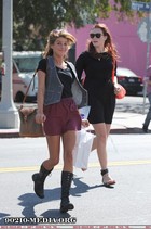 Shenae Grimes : shenaegrimes_1274210425.jpg