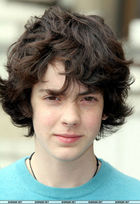 Skandar Keynes : TI4U_u1146630097.jpg