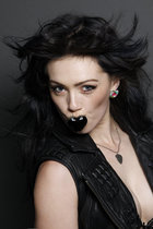 Skye Sweetnam : skyesweetnam_1301517220.jpg