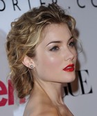 Skyler Samuels : skyler-samuels-1385916476.jpg