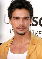 Steven Strait : steven_strait_1273433070.jpg