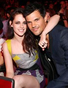 Taylor Lautner : TI4U1381282922.jpg