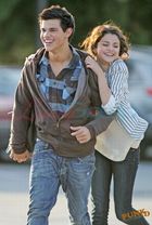 Taylor Lautner : TI4U_u1267944520.jpg