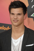 Taylor Lautner : taylor-lautner-1312857599.jpg