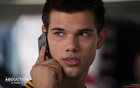 Taylor Lautner : taylor-lautner-1315384352.jpg