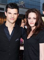 Taylor Lautner : taylor-lautner-1315420321.jpg