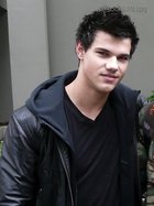 Taylor Lautner : taylor-lautner-1315420666.jpg