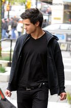 Taylor Lautner : taylor-lautner-1315420788.jpg