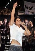 Taylor Lautner : taylor-lautner-1315420792.jpg