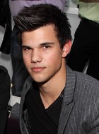 Taylor Lautner : taylor-lautner-1315592888.jpg