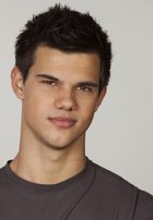 Taylor Lautner : taylor-lautner-1315907973.jpg