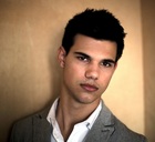 Taylor Lautner : taylor-lautner-1316293980.jpg