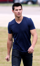 Taylor Lautner : taylor-lautner-1317220451.jpg