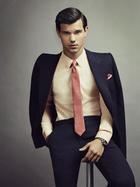 Taylor Lautner : taylor-lautner-1317869095.jpg