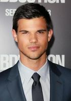 Taylor Lautner : taylor-lautner-1319509996.jpg